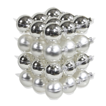 52x pcs silver glass christmas baubles 6 and 8 cm mat/shiny