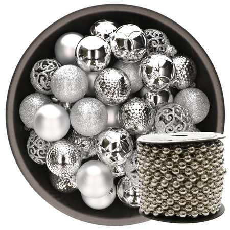 37x pcs plastic christmas baubles 6 cm incl. bead garland silver