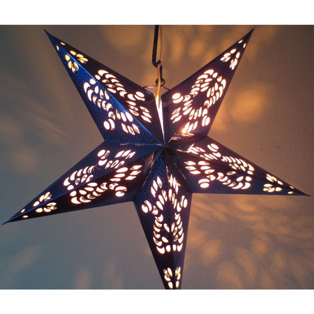 Kerstversiering blauwe kerststerren 60 cm inclusief zwarte lichtkabel