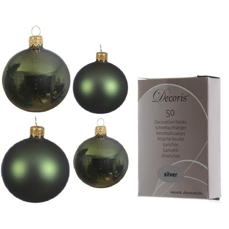 Glazen kerstballen pakket donkergroen glans/mat 38x stuks 4 en 6 cm inclusief haakjes