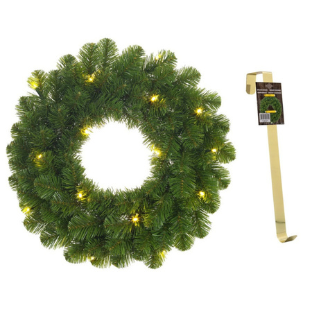 Groene verlichte kerstkransen/deurkransen met 30 LEDS 60 cm en met gouden hanger