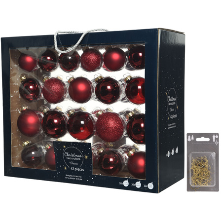 Kerstversiering glazen kerstballen mix pakket 5-6-7 cm donkerrood 42x stuks met haakjes