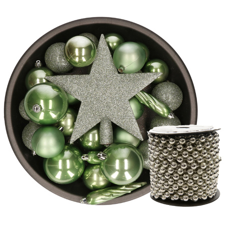 Kunststof kerstballen 33x st groen met piek en kralenslinger zilver
