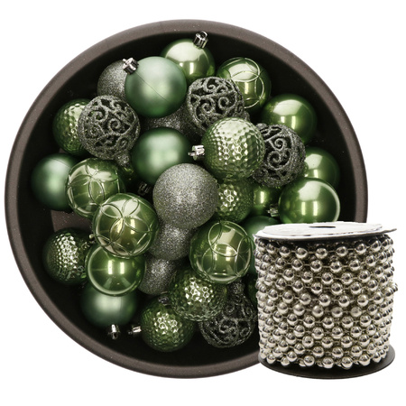 37x pcs plastic christmas baubles sage green 6 cm incl. bead garland silver