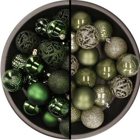 Kunststof kerstballen 74x stuks donkergroen en legergroen 6 cm