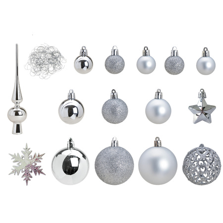 Package with 110x plastic christmas baubles/ornaments with peak silver